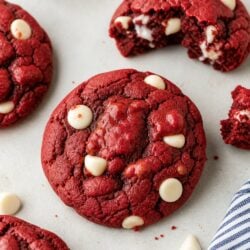 Oh my gosh, you NEED these Red Velvet Cookies! Chewy, dreamy & stuffed with cream cheese filling. Warning: you literally cannot eat just one! 🍪❤️