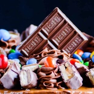 Candy Bar Cheesecake Cake Recipe With Chocolate Bars