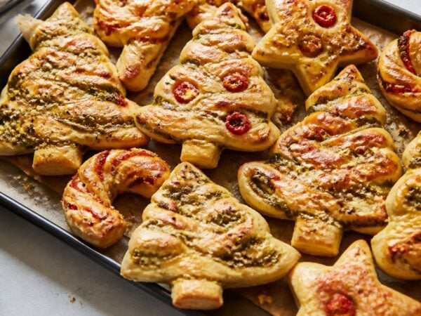 Christmas Shaped Rolls: Pull-Apart Tree Bread Recipe