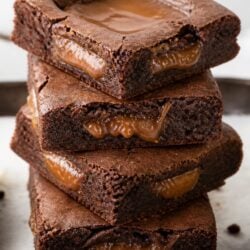 These Edges Only Caramel Filled Brownies are gooey, fudgy, and totally irresistible! Every single bite is pure caramel-chocolate magic. 🍫
