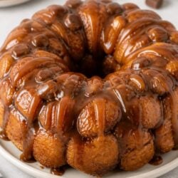 This rolo monkey bread is gooey, chocolatey, and SO easy to make! Pull-apart perfection that'll have everyone begging for the recipe. 🍫