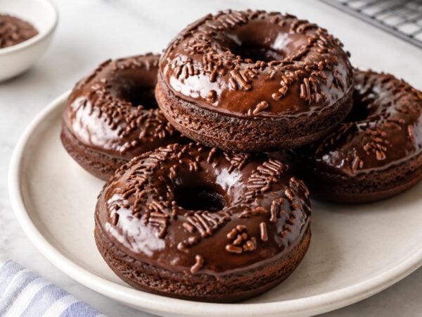 Devil’s Food Cake Baked Donuts: Chocolate Donut Recipe