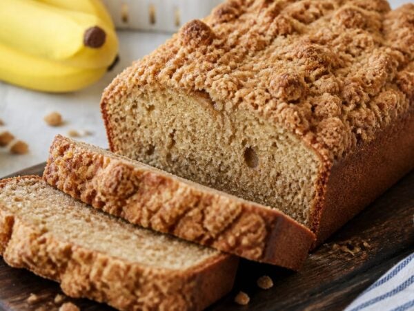 Banana Bread with Streusel Topping Recipe with Cinnamon
