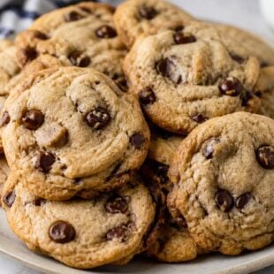 Dorie Greenspan chocolate chip cookies are fudgy, crackly, and loaded with chocolate chunks. You have to make these ASAP! 🍪