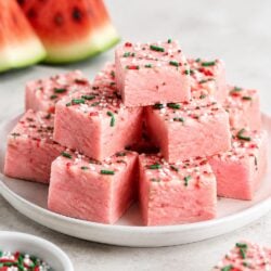 This easy watermelon fudge recipe needs just 2 ingredients, no candy thermometer, and looks so cute! Perfect no-bake summer treat. 🍉