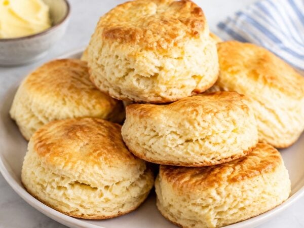 Bisquick Biscuit Recipe That Makes Fluffy Buttermilk Biscuits