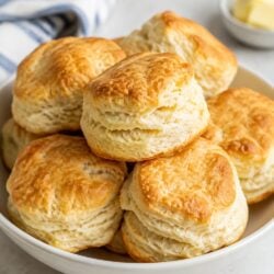 This bisquick biscuit recipe makes fluffy, buttery biscuits in minutes! So easy, so delicious — you have to make these ASAP. 🧈
