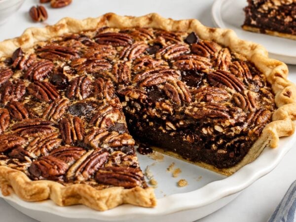 Chocolate Pecan Pie Recipe That’s Rich, Gooey, and Easy