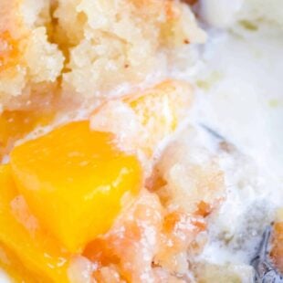 Paula Deen’s Peach Cobbler: Easy Southern Recipe