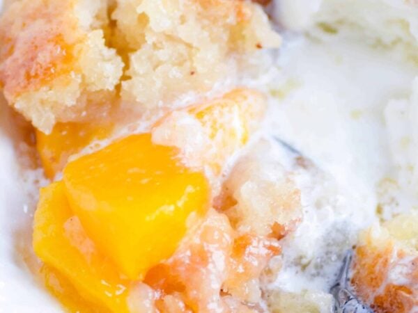 Paula Deen’s Peach Cobbler: Easy Southern Recipe