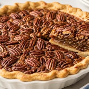 Pecan Pie Recipe Without Corn Syrup (Easy Homemade Classic)